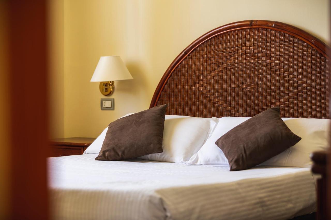 Apulia Hotel Taranto Ara Solis Lido Azzurro Luaran gambar